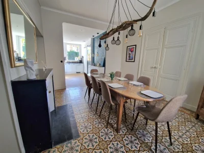 Une grande table pour une grande famille